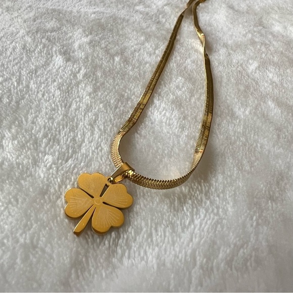 18K Gold Plated Necklace & Bracelet in Set, Four-Clover Leaf Stainless Steel-NEW - Picture 8 of 12